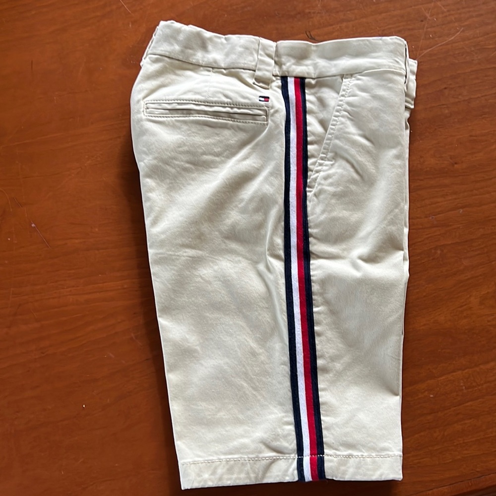 Tommy Hilfiger shorts *boys size 10 *excellent condition